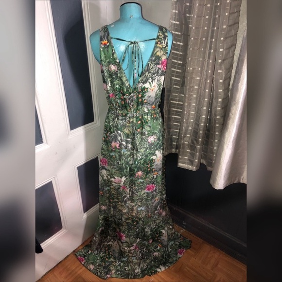 H&M Ruffle Maxi Dress - Picture 2 of 3